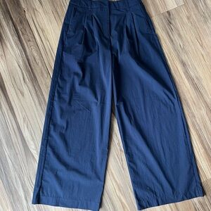 NWT Women's Adjustable Waist Old Navy Wide-Leg Pants